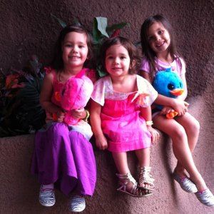 Meet your Posher, Ava